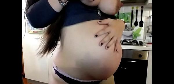  Wow super hot pregnant milf on cam showing big boobs